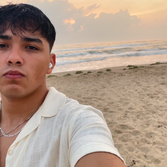 Meet your Posher, Ruben - Picture 1 of 1